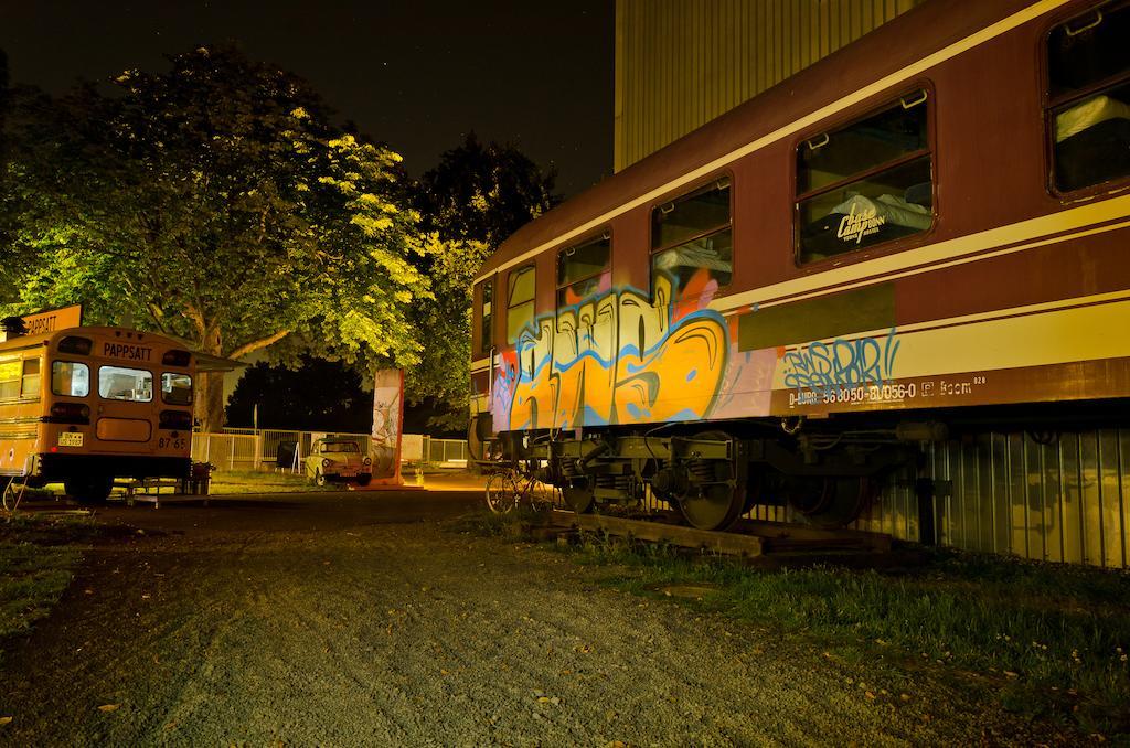 Sleeping Compartment Outdoor,103920215:JPEG